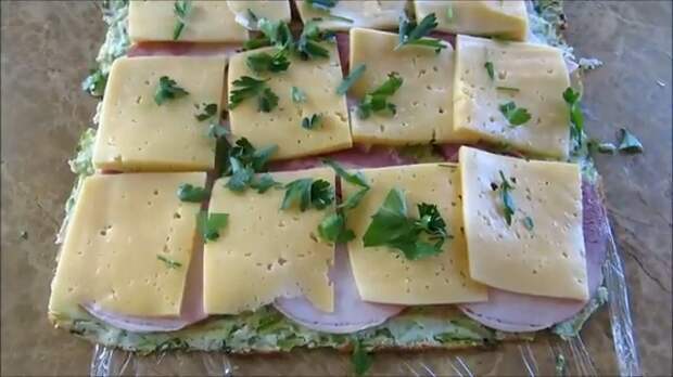 Рулет из кабачка с ветчиной и сыром еда, закуска, ветчина, сыр, вкусно, рецепт, длиннопост, другая кухня, как приготовить кабачки, видео
