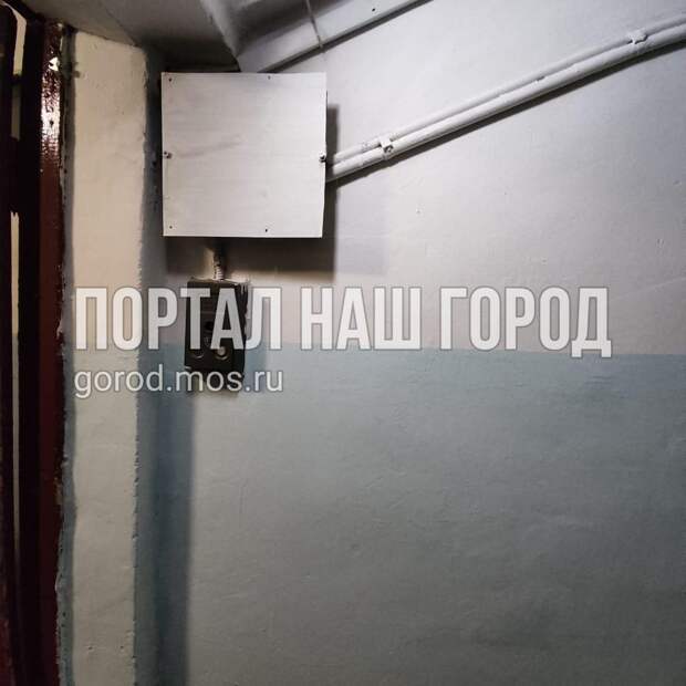 Подъезд дома на улице Паршина стал как новенький