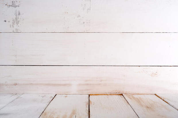 Параллельно мы делали косметический ремонт внутри дома Параллельно мы делали косметический ремонт внутри дома