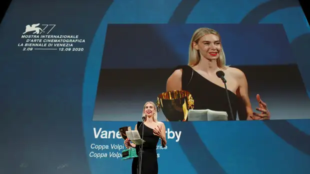 От «Земли кочевников» до «Жены шпиона»: названы победители Венецианского кинофестиваля