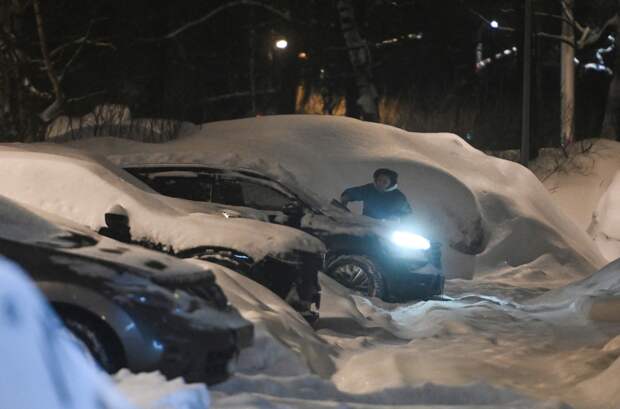 Москвичи начали парковаться на горах