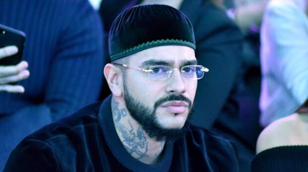 Модель, которую подозревают в романе с Тимати, сделала заявление об их отношениях