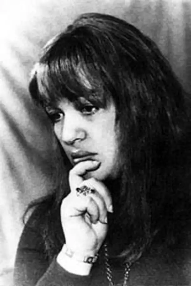 Галина Волчек. Путь к успеху, предательство Евстигнеева. Личной жизни предпочла театр. Как жила актриса?