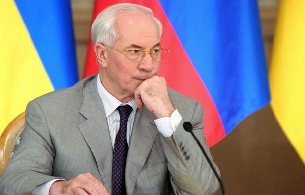 Николай Азаров