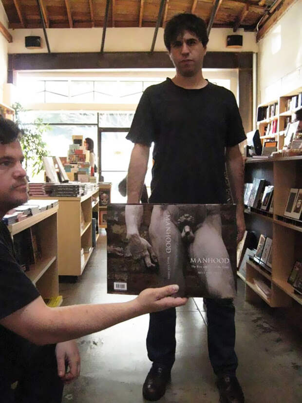 book-cover-face-illusion-perfectly-timed-photos-52-5763e6ff0019a__605