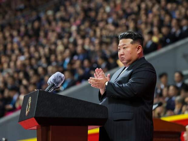 Ким Чен Ын руководил созданием скульптур в честь подвига бойцов КНДР в Курской области