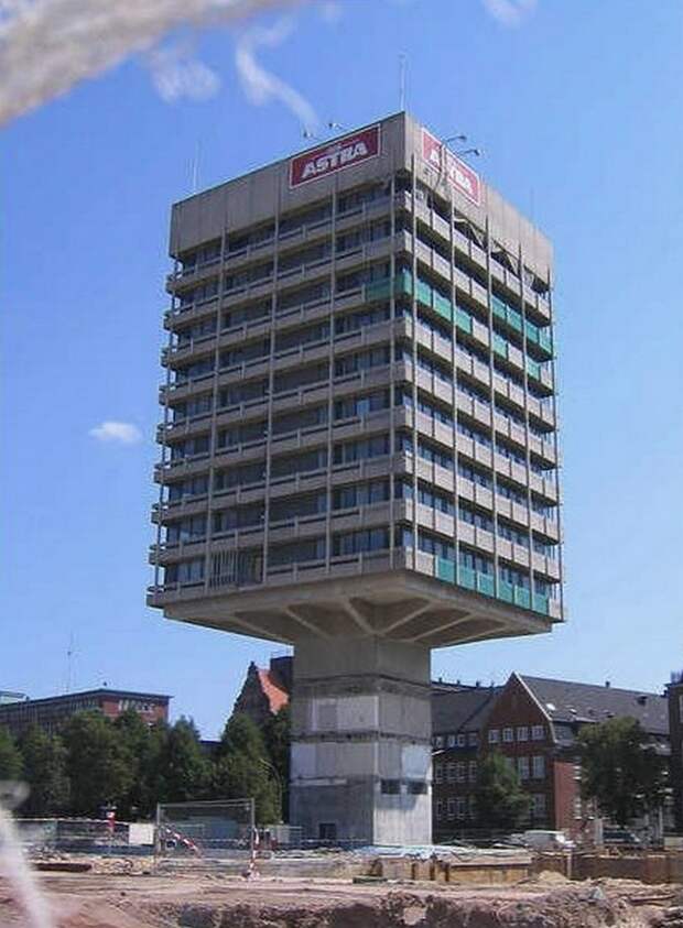 Башня «Астра Хаус» германская пивная слава или дом на столбе