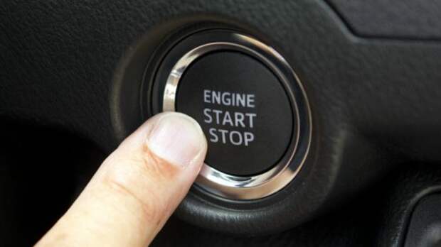 Кнопка запуска двигателя на Toyota Aurion