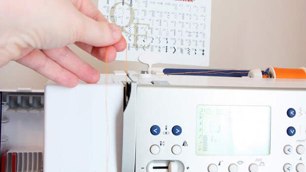 Заправка нитей в швейную машину