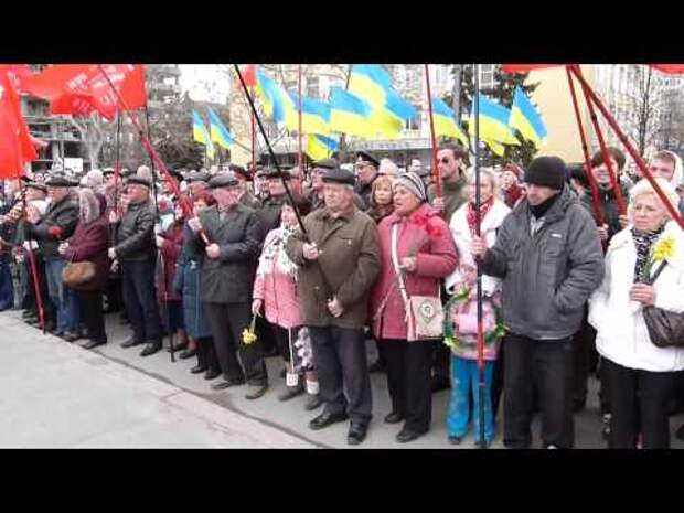 Николаевцы встретили украинских военных криками «позор!» и «фашисты» (ВИДЕО)