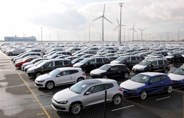 Volkswagen прогнозирует снижение российского авторынка в 2014 г. на 17-18% до 2,1 млн штук