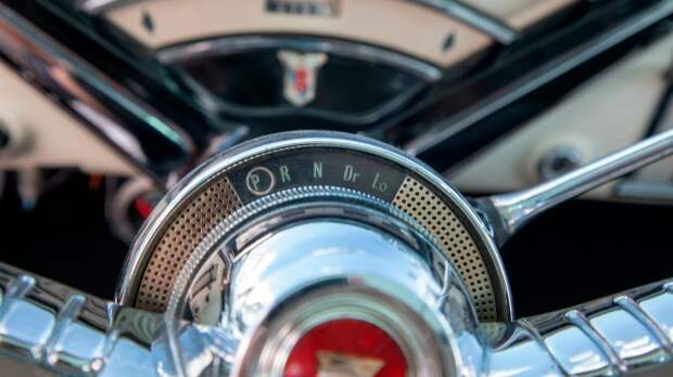 Mercury Montclair Sun Valley 1955 с прозрачной крышей