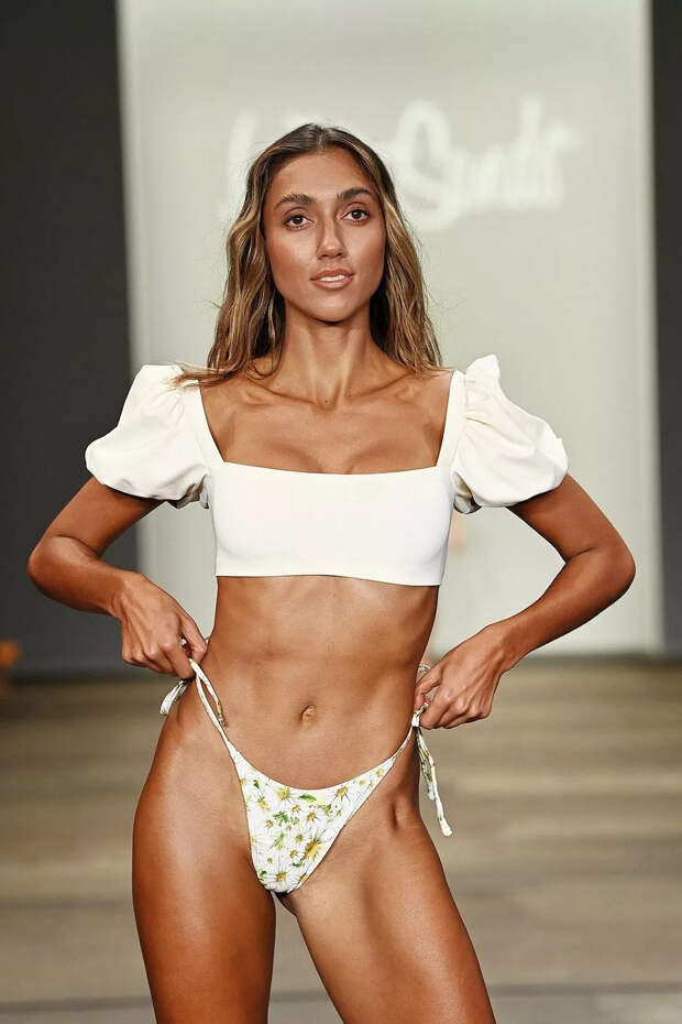 White Sands Resort 22 4 White Sands Resort 22 Collections 5
