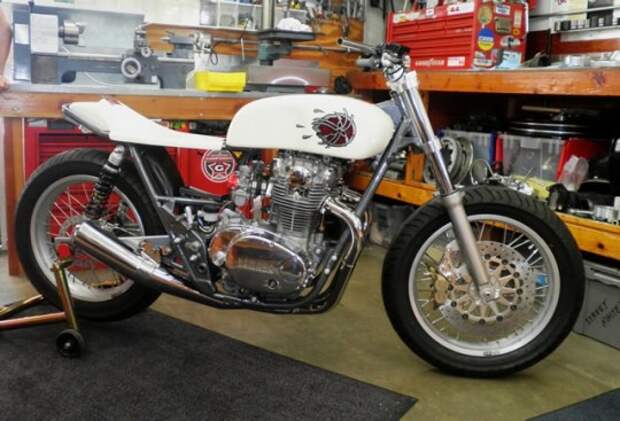 Yamaha XS750