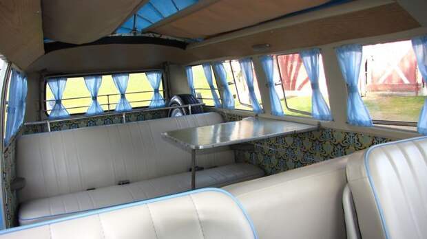 Уникальный Volkswagen Hippie Bus 1964 года продают на аукционе (25 фото+2 видео) Уникальный Volkswagen Hippie Bus 1964 года продают на аукционе (25 фото+2 видео)