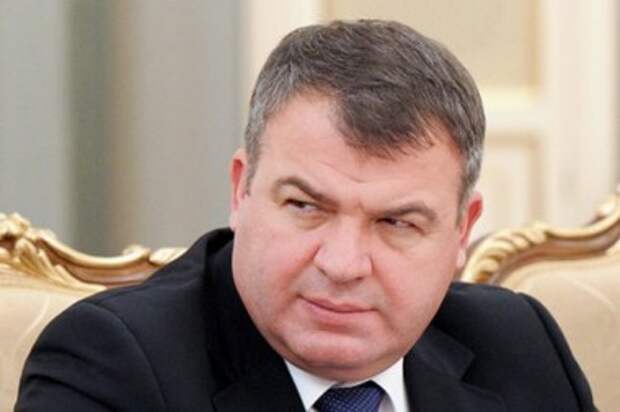 Экс-министра обороны Сердюкова назначили директором по авиапрому в «Ростехе»