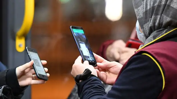 За вечер 22 ноября в электротранспорт Казани не пропустили 817 человек без QR-кодов