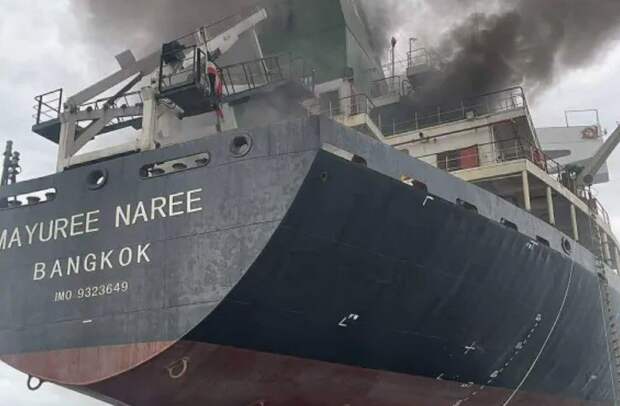 Атакованный сухогруз из Таиланда сел на мель у иранского острова Кешм