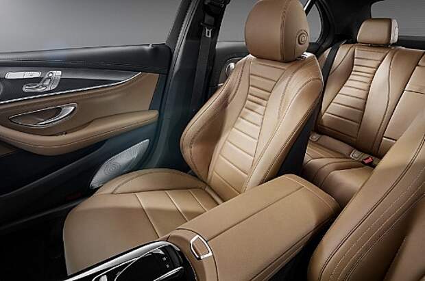E-Klasse Interieur E-Class Interior