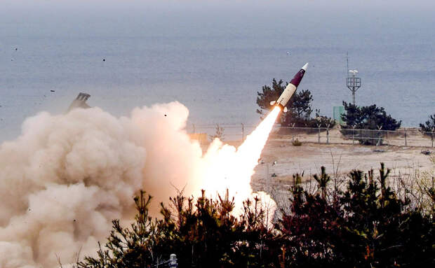 TWZ: США поразили иранскую подлодку ракетой ATACMS