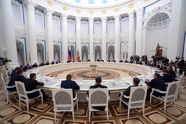 Путин, 40 олигархов и Набиуллина: как проходила тайная вечеря в Кремле