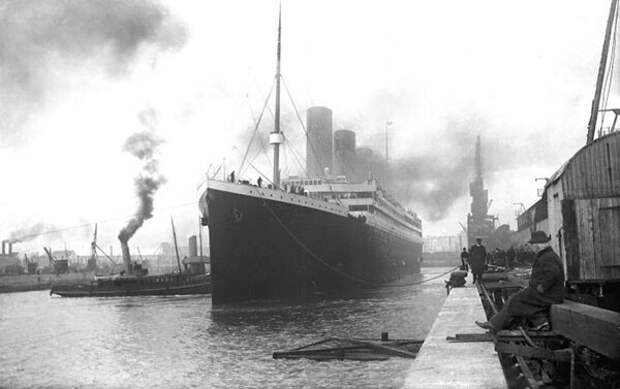 42. "Титаник" покидает порт в 1912 году 42. "Титаник" покидает порт в 1912 году