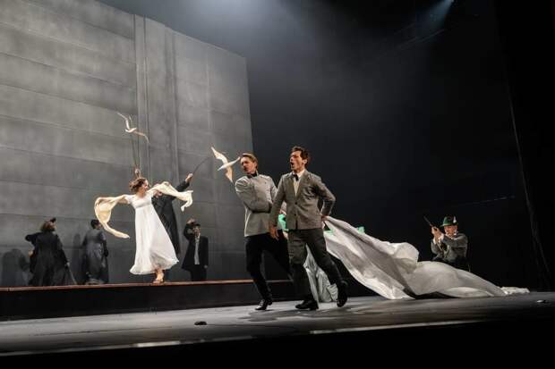 «Война и мир» Римаса Туминаса: Дым отечества