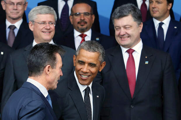 Генеральный секретарь НАТО Андерс Фог Расмуссен, президент США Барак Обама и  Петр Порошенко 