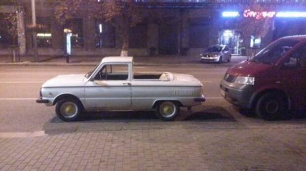Никакого чуда, просто фото приколы.