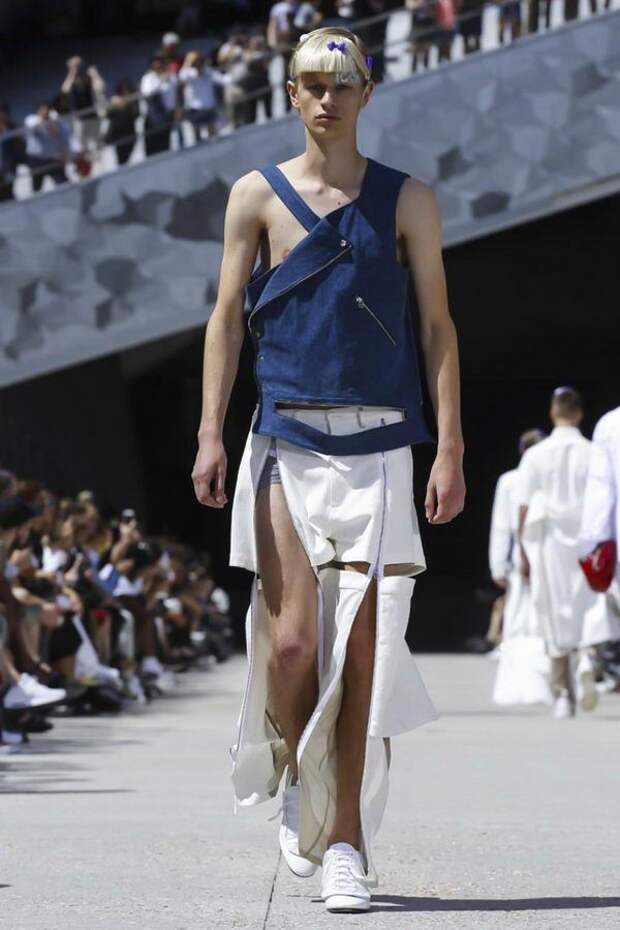 Этот мужской показ мод в Париже поразил даже самых стойких! Зрители смеялись до потери пульса...