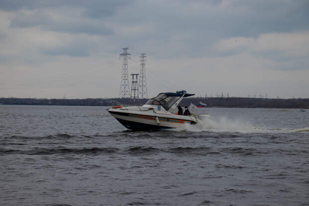 Инспекторы ГИМС ищут рыбаков и отдыхающих на водоемах Тверской области
