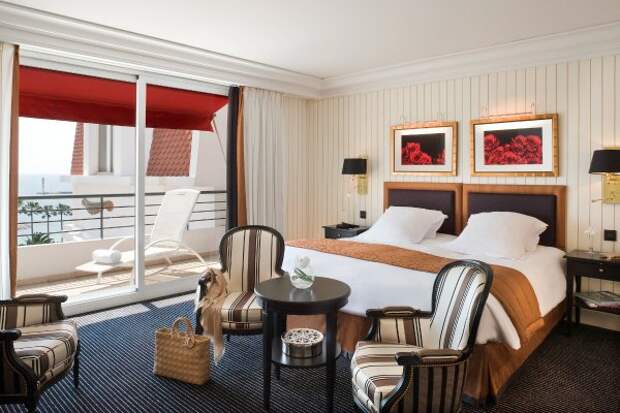 Suite au 7° - vue de la chambre