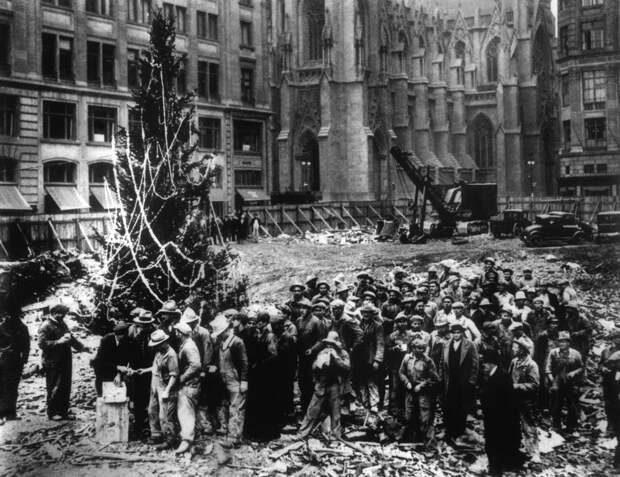 Рождественские деревья в Rockefeller Center сквозь года