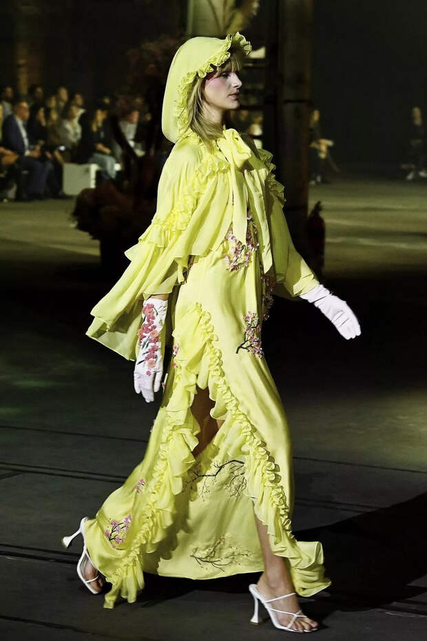 Romance was born Resort 22 7 Romance was born Resort 22 Collections 7