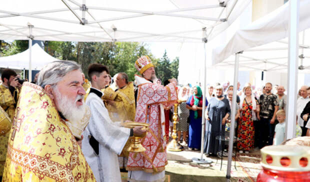 Крещение Руси в Белгороде отметили богослужением на Соборной площади