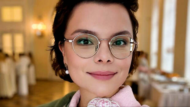 Брухунова поразила поклонников смелым пляжным образом