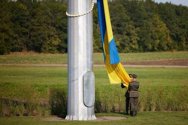 Политолог Загородний призвал Украину не доверять США и Евросоюзу