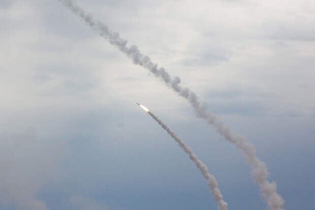 "Страна.ua": ракетный удар нанесен по фабрике сигарет Philip Morris в Харькове