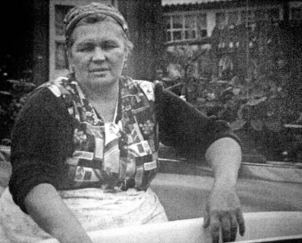 Нинель Овечкина, мать семейства