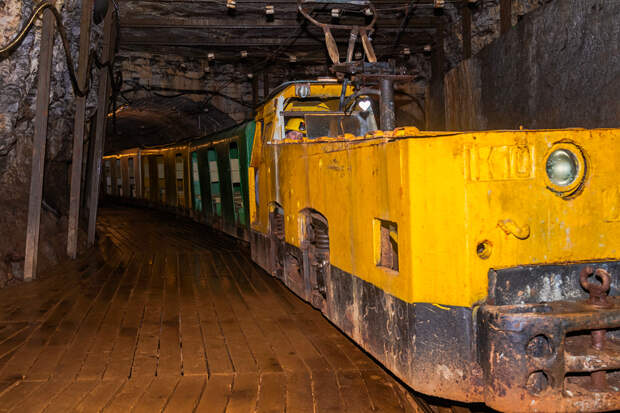 Музей шахта в Эстонии, шахтерский паровозик