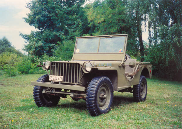Краткая история автомобильного плагиата Bantam-BRC-40.jpg