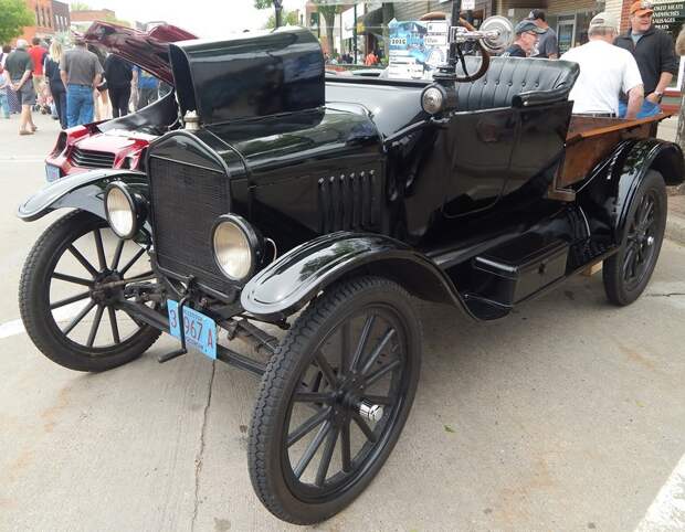 Выставка ретро-автомобилей в штате Висконсин авто, выставка, олдтаймер, ретро автомобили