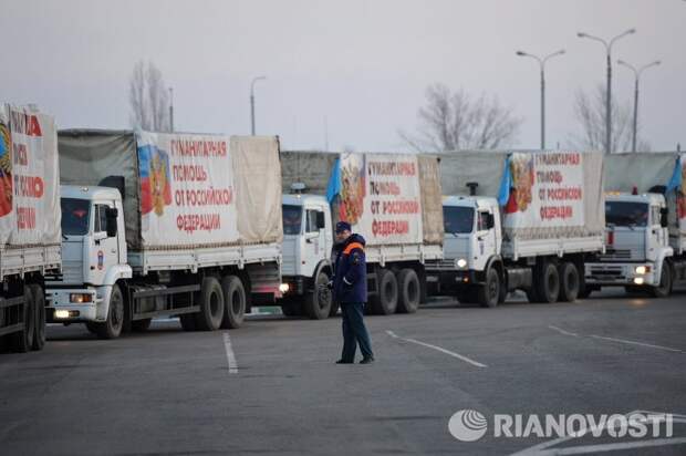 Колонна с 24-м российским гумконвоем выдвинулась на границу