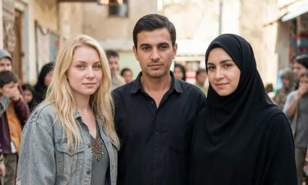 "Прочные связи с Россией": мигрант-двоежонец пытается оспорить выдворение