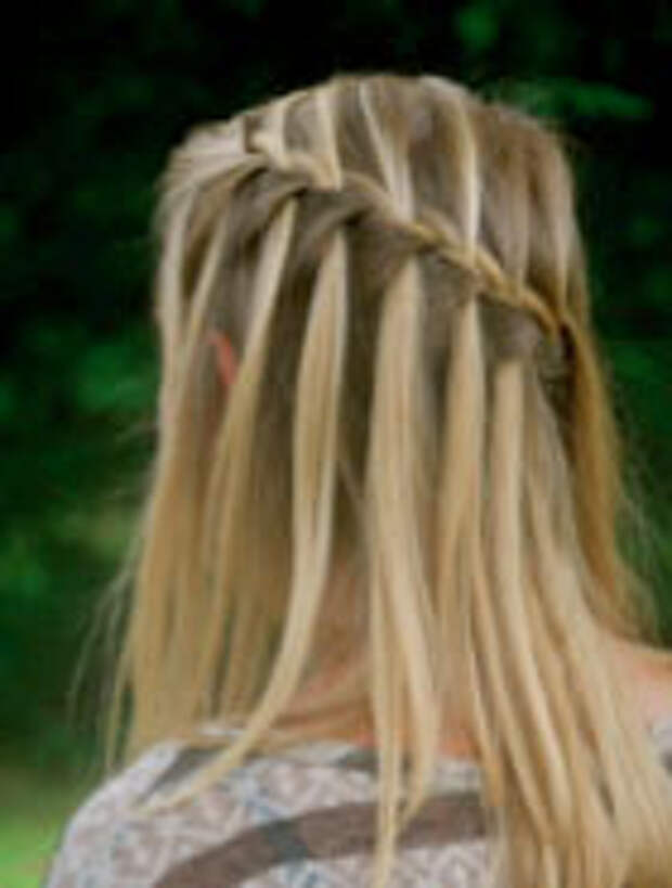 Прическа с «водопадными» французскими косами (+ пошаговые фото)