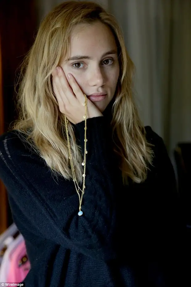 Марло келли. Сьюки уотерхаус модель. Мод суки. Model suki waterhouse. Сьюки уотерхаус.