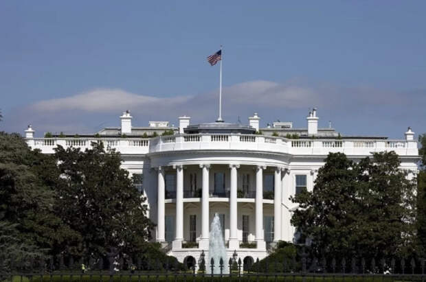 Politico: США не обсуждали выход из НАТО