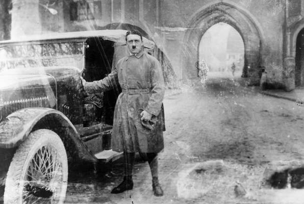 4. Гитлер 20 декабря 1924 года, сразу после выхода из Ландсбергской тюрьмы, куда он был посажен за организацию «пивного путча». интересное, исторические фото, история, фото