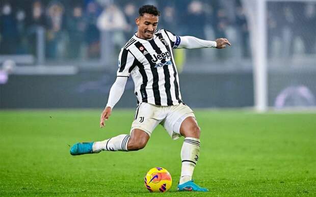 Гол Данило на 92-й минуте спас "Ювентус" от поражения в матче с "Аталантой"
