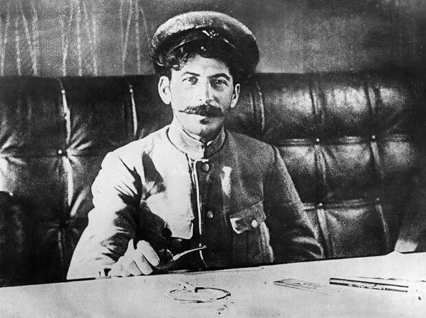 Молодой Иосиф Сталин, каким партия его не знала